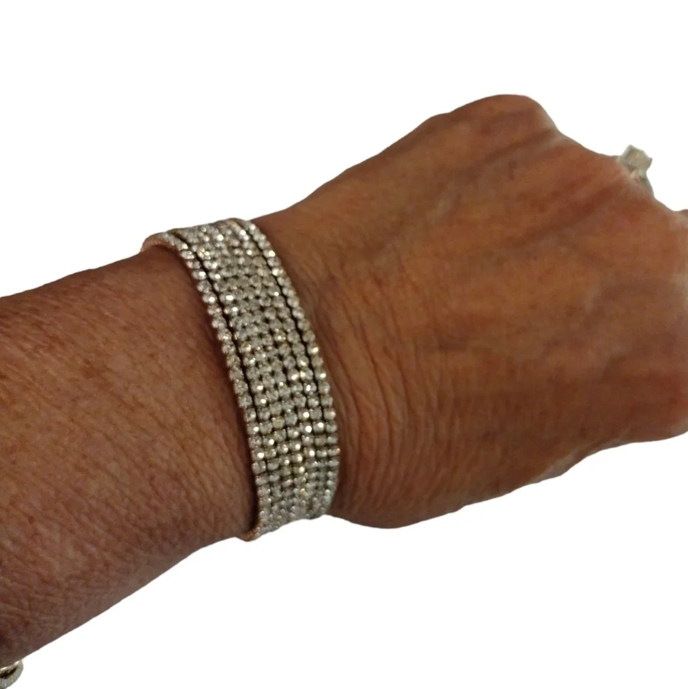 Set Of 7 Rhinestone Stretch Bracelets NWOT - Picture 3 of 5
